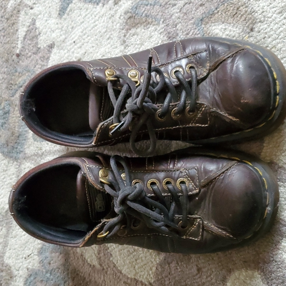 Dr. Martens Brown size 8
